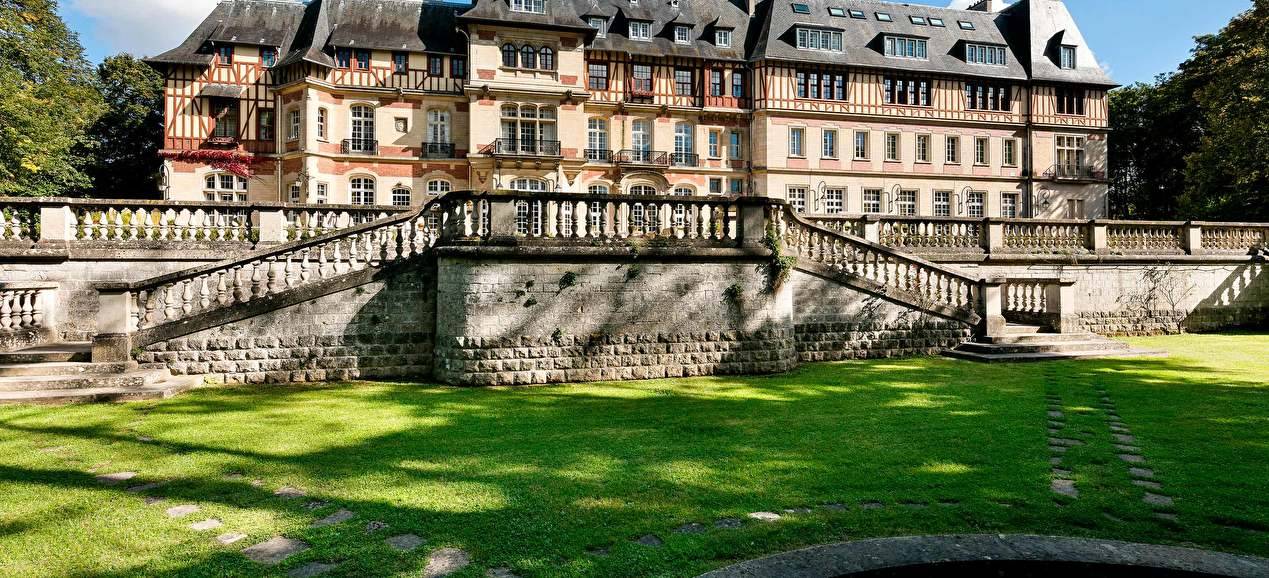 Façade Arrière - Château de Montvillargenne - 4 étoiles - Chantilly 
