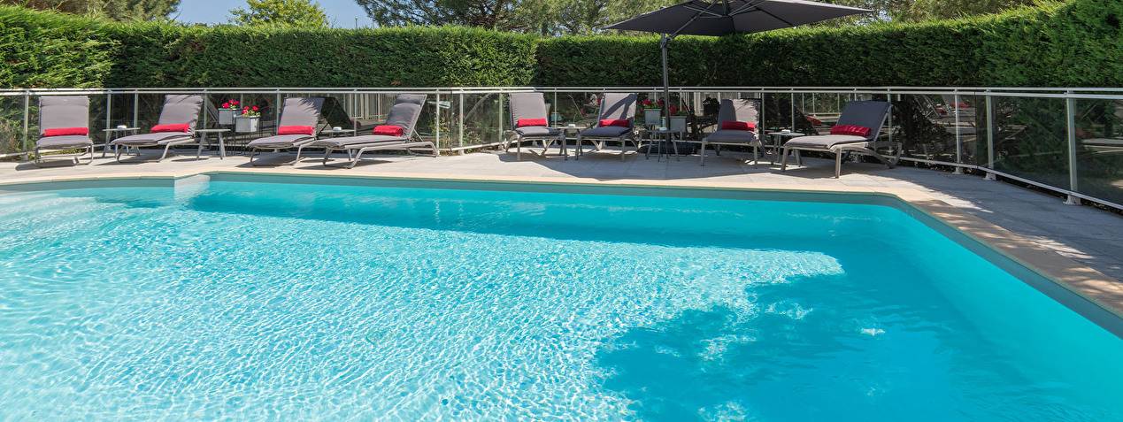 Exterior pool
